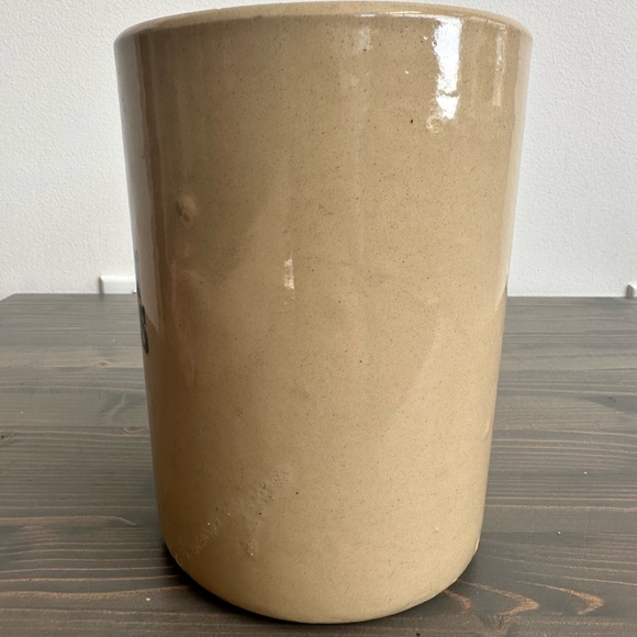 Vintage stoneware crock
Pearsons Chesterfield of England - Picture 3 of 7